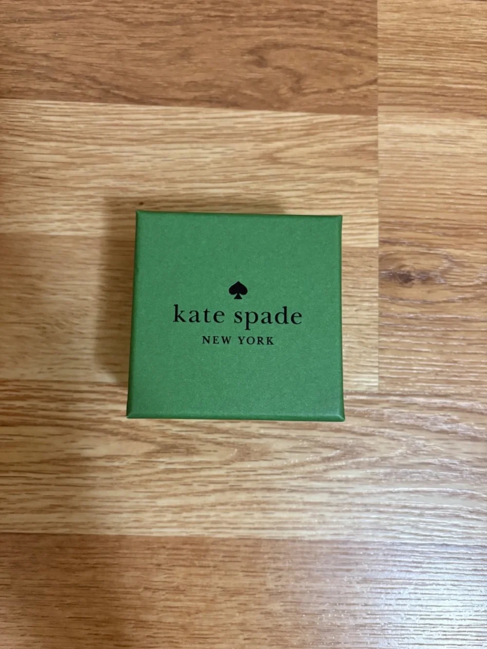 NIB Kate Spade bright ideas stud earrings